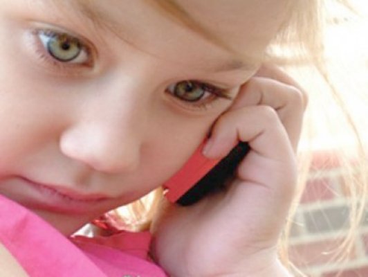 Constănţenii au înroşit Telefonul Copilului